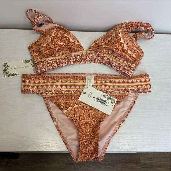 Chelsea & Violet Orange Patterned Bikini Set - Picture 1 of 7